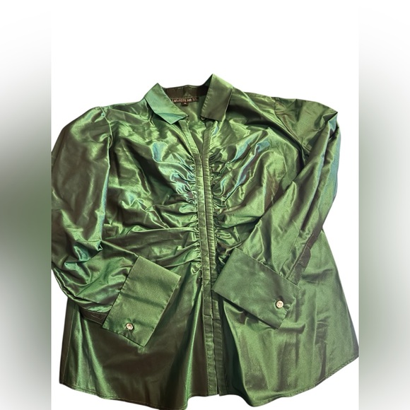 LAFAYETTE 148 size 12 100% silk button up - Picture 2 of 3